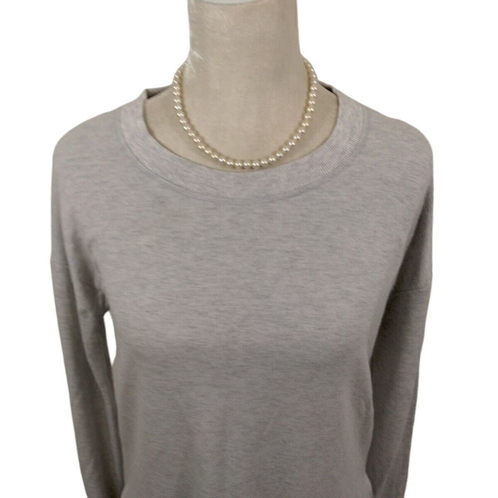 Athleta Womens XS Long Sleeve Top Pullover Light Gray Thumb Holes Crew Neck - Picture 3 of 6